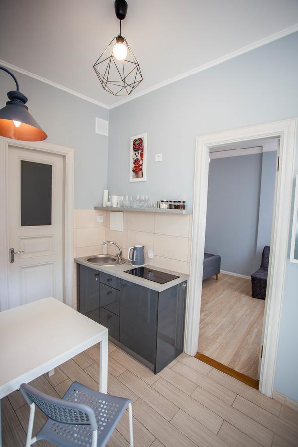 Snizhna 4 Apartment Lviv Exterior photo